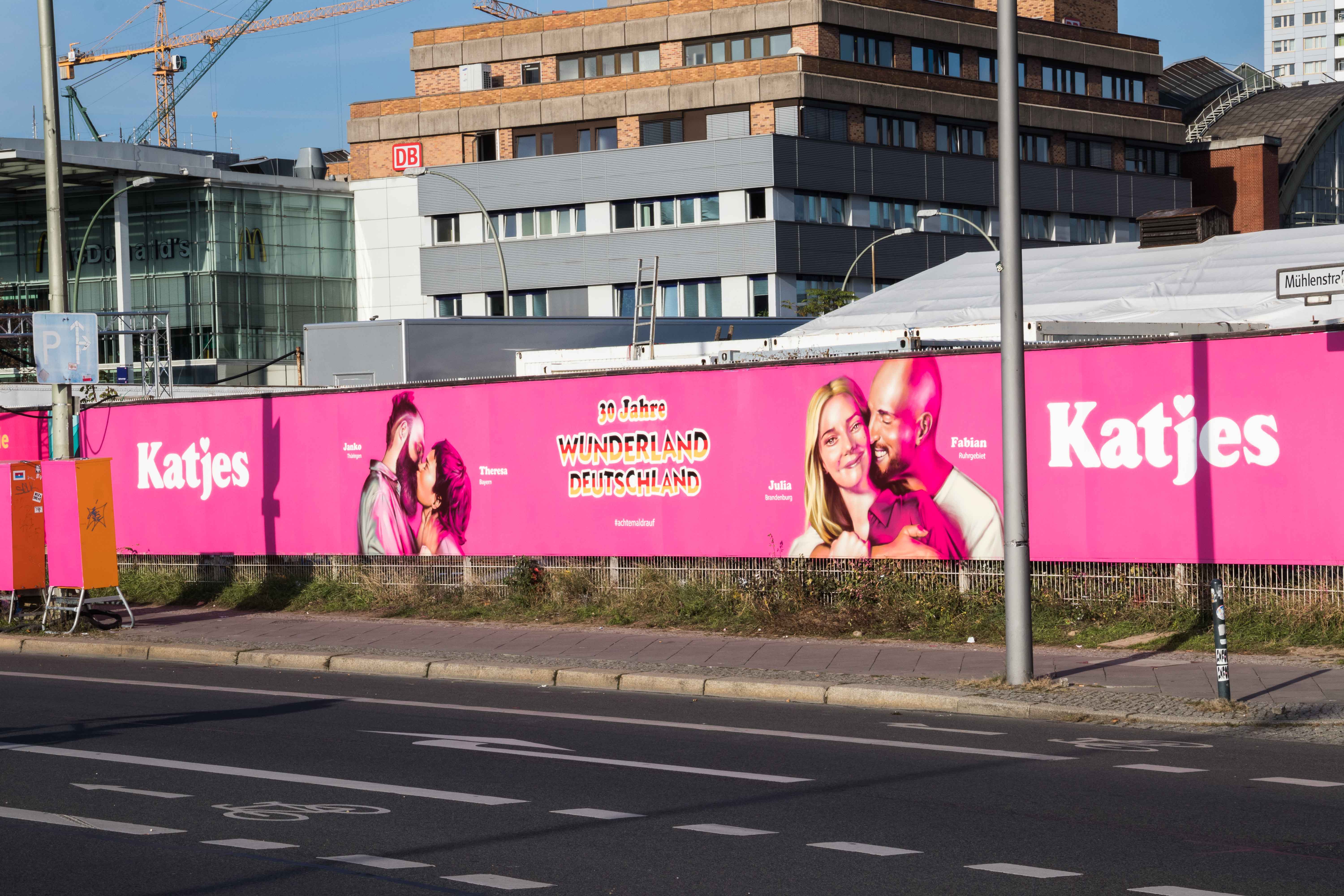 From rags to riches The process and costs of mural advertising Basa